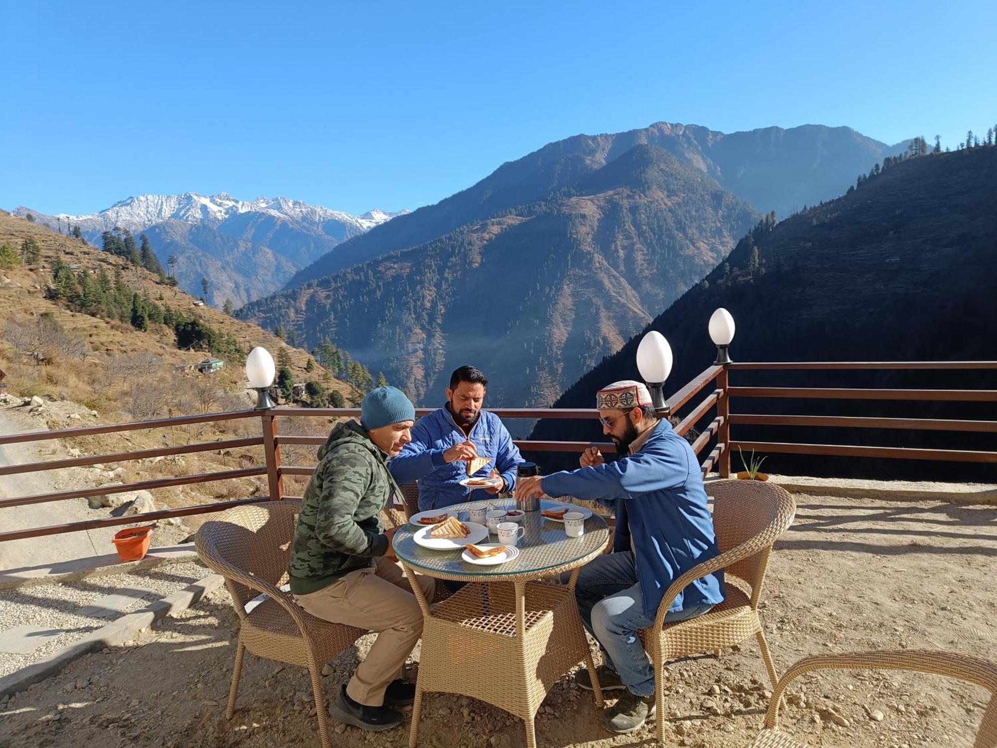 Trimounts-A Boutique Hotel & Wellnes Center In Tirthan Valley Banjār Exterior foto
